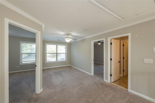 Building Photo - 2707 Silver Hill Terrace SE