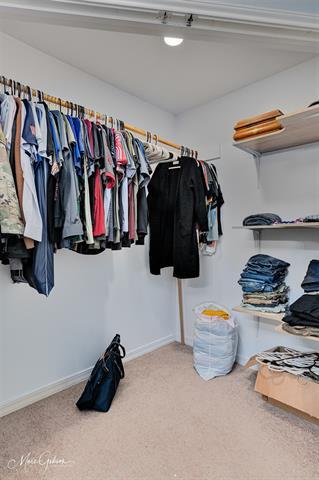 Building Photo - 615 Alex Way