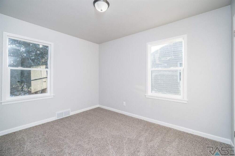 Bedroom 3 - 2700 S Summit Ave