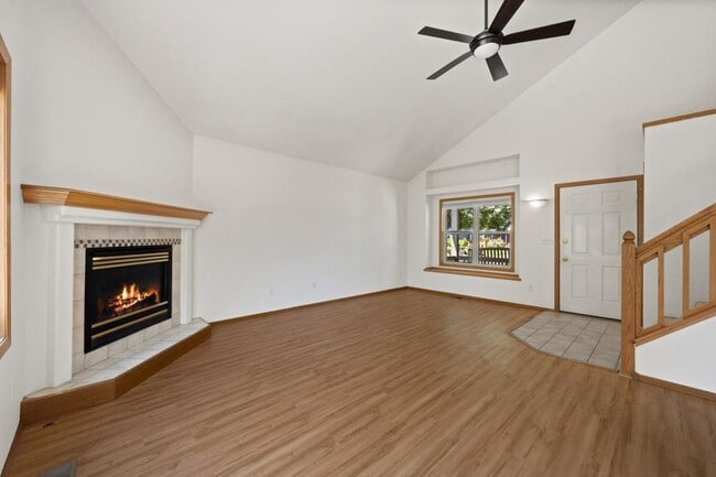 Building Photo - 2456 Mary Beth Ct