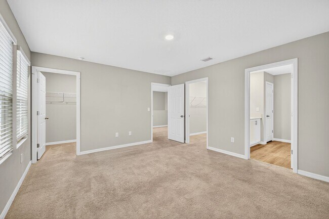 Building Photo - Brand New 4 Bed Now Available!