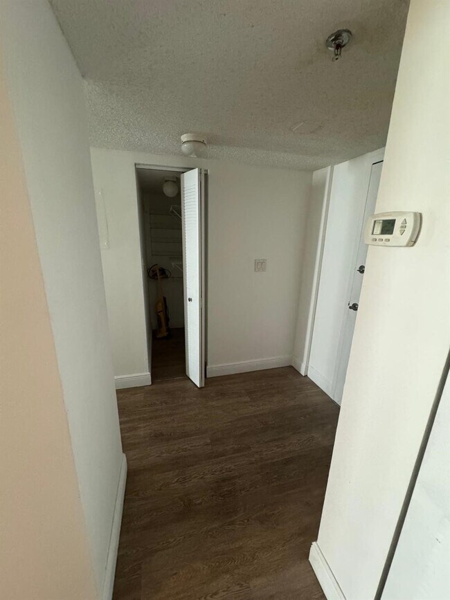 Building Photo - 850 N Miami Ave