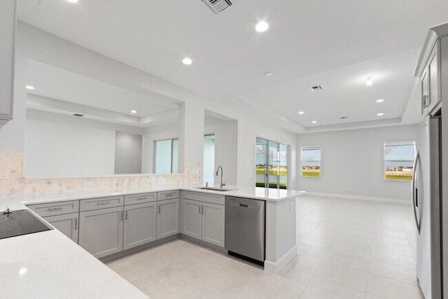 Building Photo - 5579 Liberty Ln