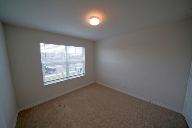 Building Photo - Like New Home in Red River Ranch (Cibolo)! -  Realtor Commission: $500