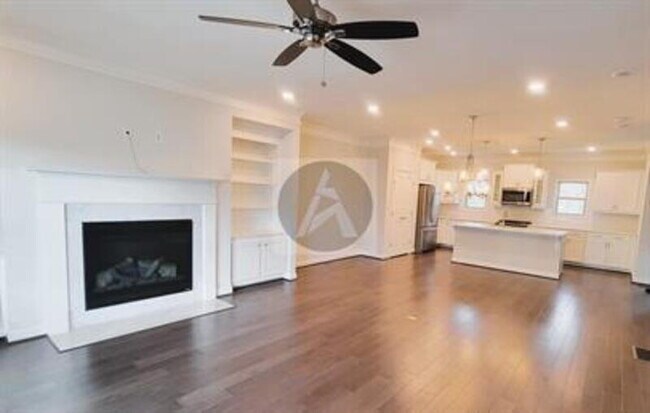 Building Photo - 2892 Boone Dr