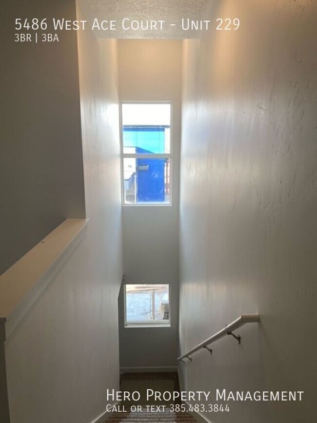 Building Photo - 5486 Ace Ct