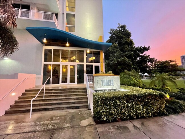 Building Photo - 444 N E St