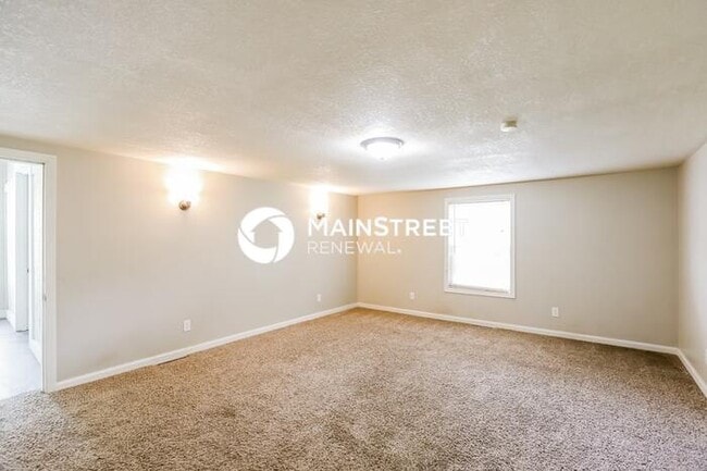 Building Photo - 2 Bedroom Pet-Friendly Home in Independence, MO with Main Street Renewal