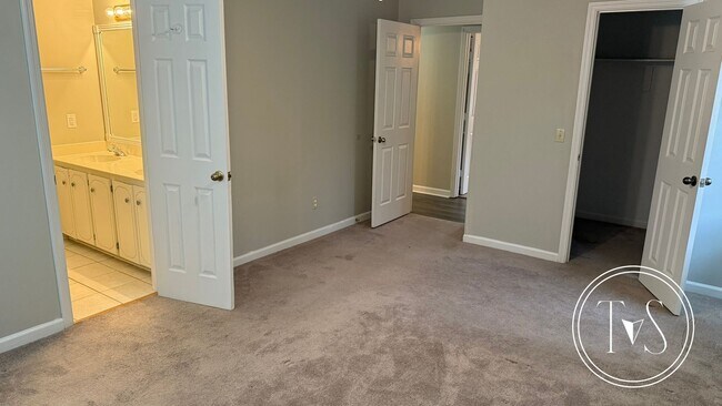 Building Photo - RATE DROP ALERT! (was $1800/month)