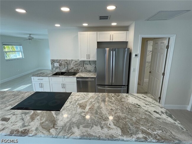 Building Photo - 3502 SE 22nd Pl