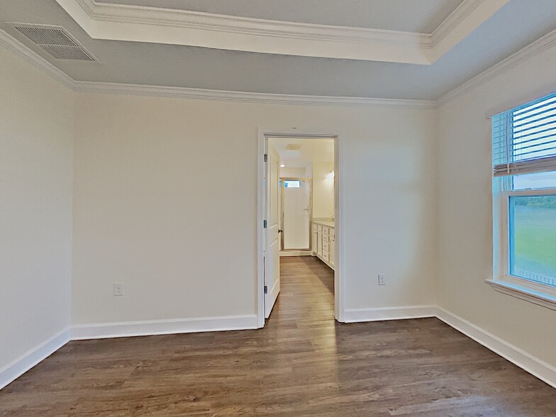 Building Photo - 952 Grafton Ridge Dr