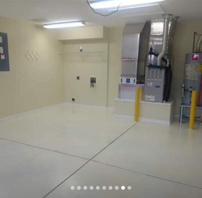 garage - 13635 SE 89th Ave