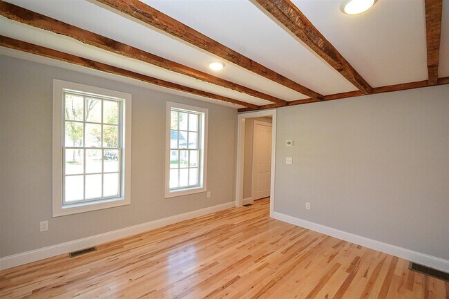 Building Photo - 53 1st NH Turnpike