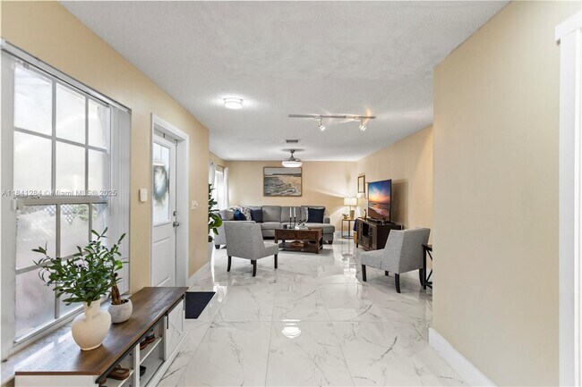 Building Photo - 11085 Neptune Dr