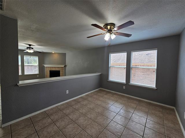 Building Photo - 2408 Finch Dr