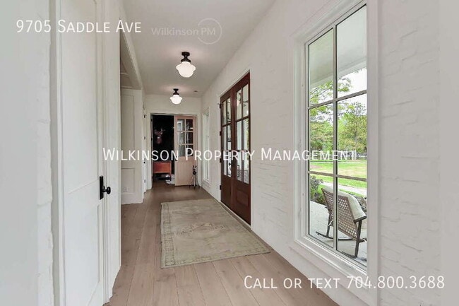 Building Photo - 9705 Saddle Ave