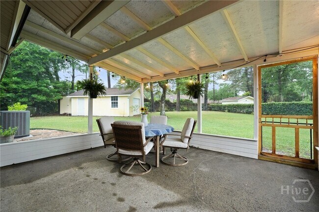 Building Photo - 609 Indigo Cir