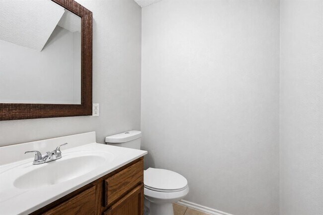 Building Photo - 7900 Rosenberry Dr