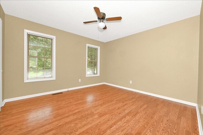 Building Photo - 3 Bedroom, 2 Bath home.