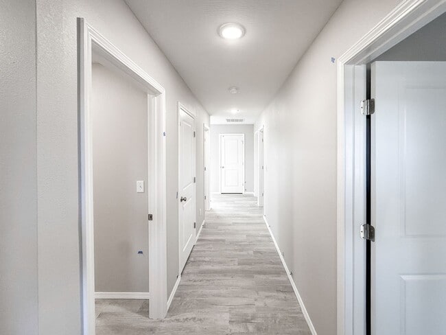 Building Photo - Brand New Home!!