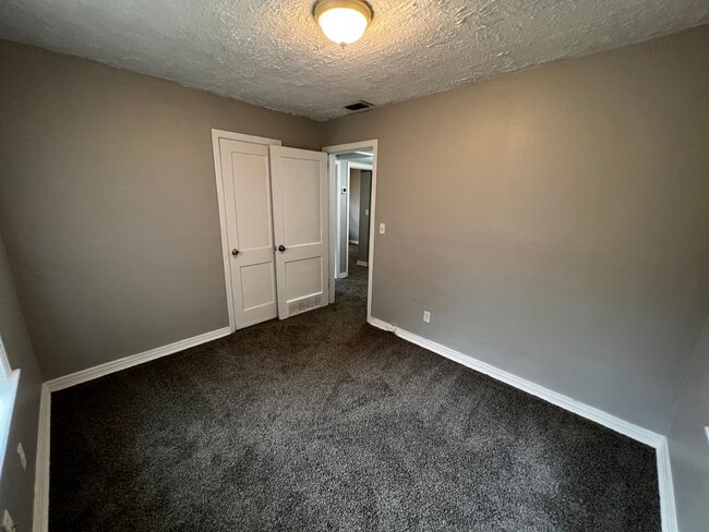 Building Photo - Campenella