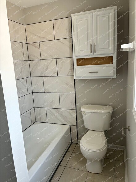 Building Photo - 338 Gloria St