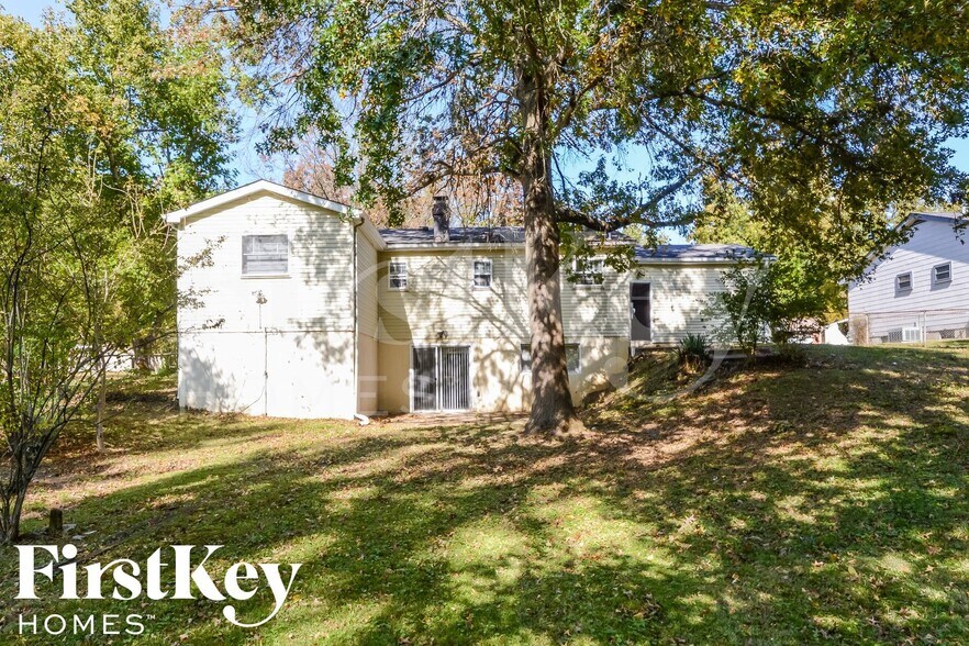 Building Photo - 6176 Silver Fox Dr