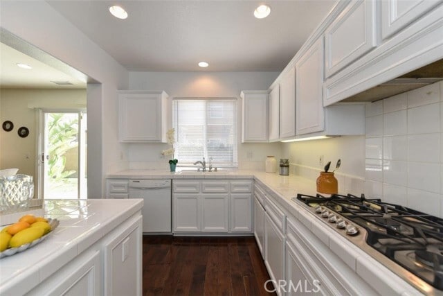 Building Photo - 20 Larchwood