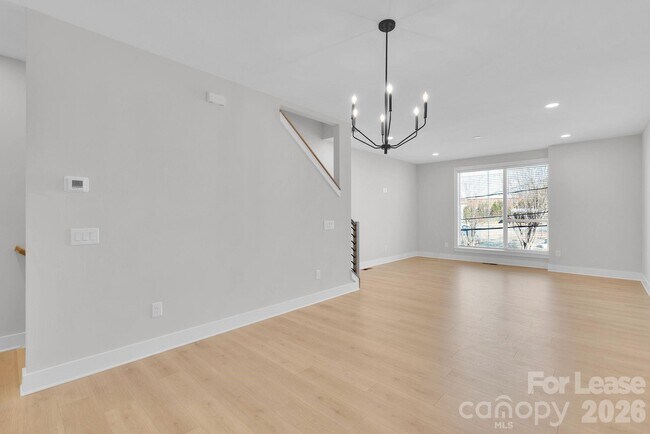 Building Photo - 113 Verbena St