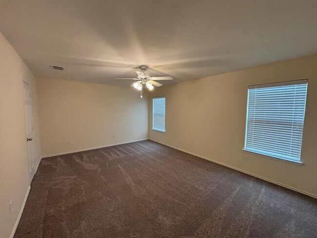 Building Photo - Spacious and Beautifully Maintained Arlington Home in Harris Ridge