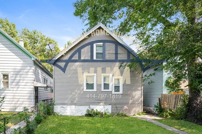 Building Photo - 3215 W Auer Ave