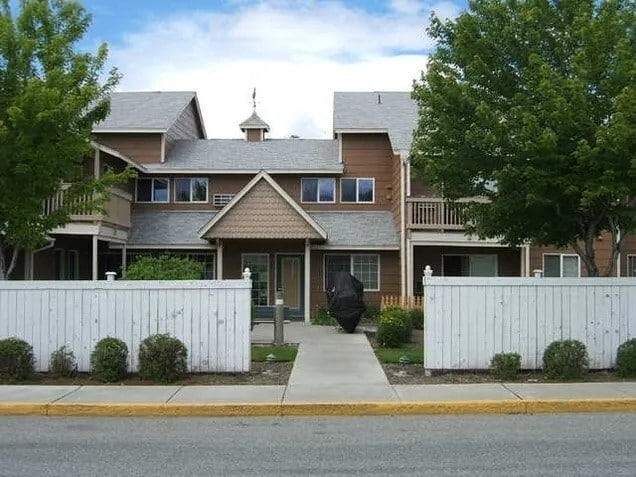 Building Photo - 703 Quince St