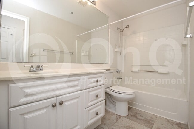 Building Photo - 11375 E Sahuaro Dr