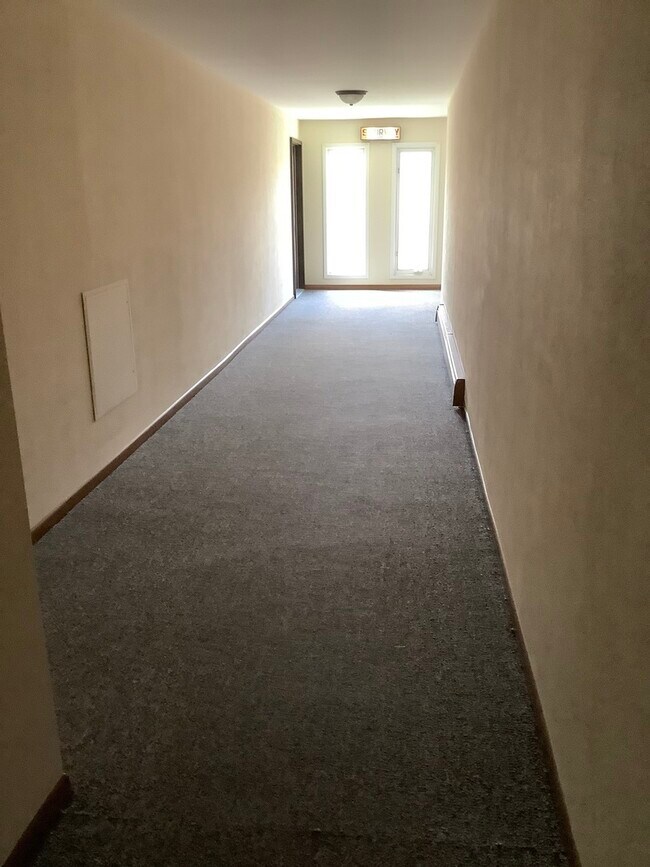 Building Photo - 10408 Menard Ave