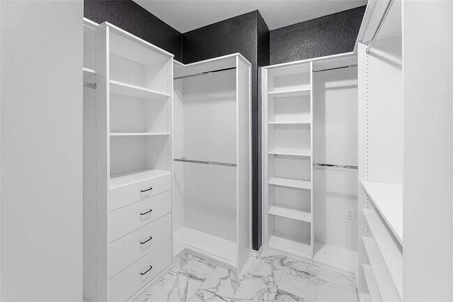 Building Photo - 13021 Foreston Dr