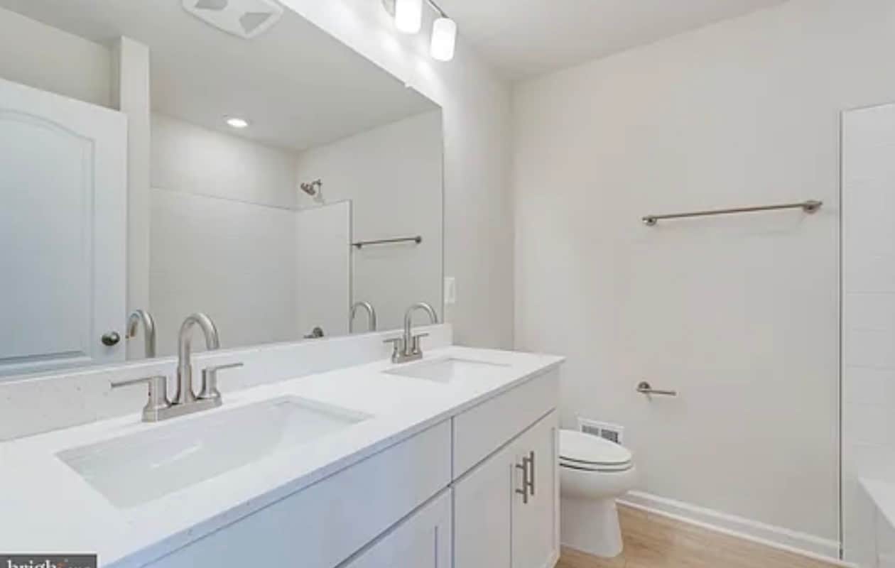 Building Photo - 10810 Meridian Hill Way