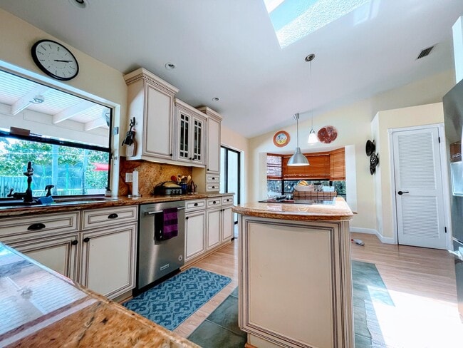 Building Photo - 1701 NW 97th Terrace