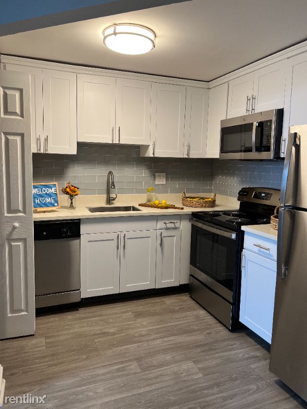Building Photo - 1 br, 1 bath Condo - 520 NE 20th St