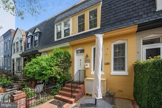 Building Photo - 807 25th St NW