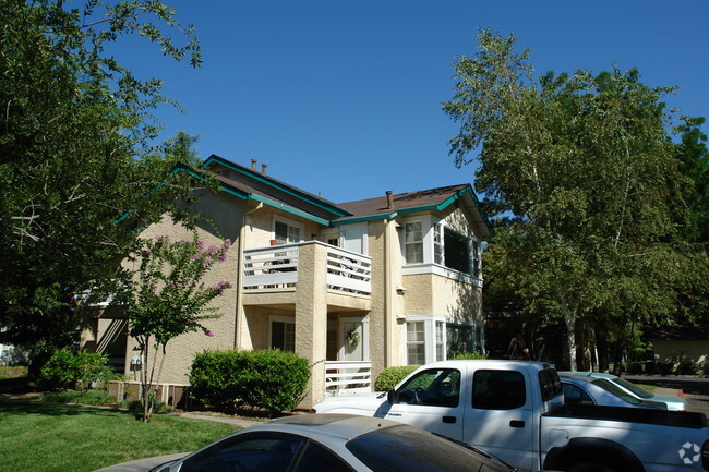 Building Photo - Amanda Place Apartments