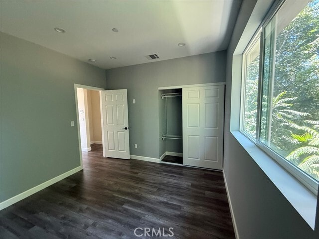 Building Photo - 15362 Valerio St