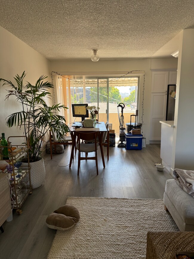 Dining area and Second Balcony Kitchen on the right - 1120 Arizona Ave