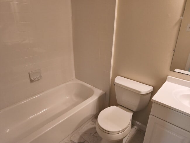 Building Photo - McLean Park Haven: Serene Living in a Tran...
