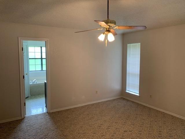Building Photo - 1225 Lois Ln