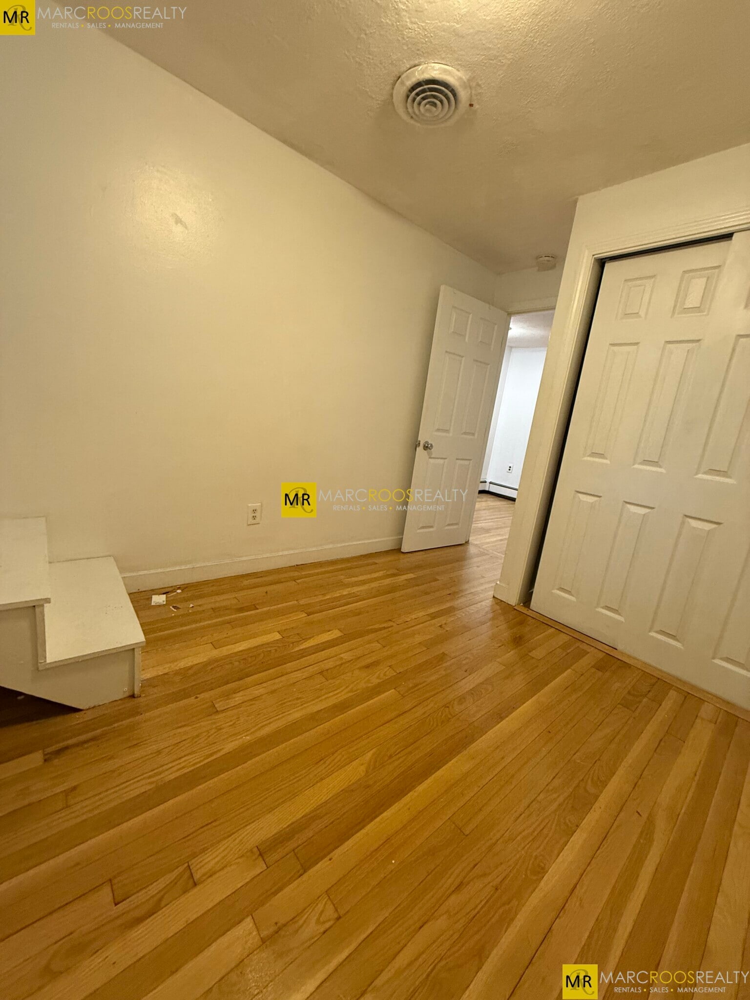 Building Photo - 469 Commonwealth Ave