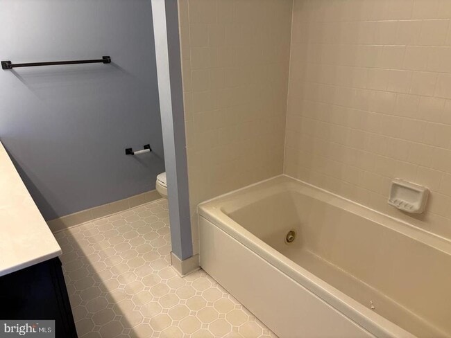 Building Photo - 178 English Run Cir