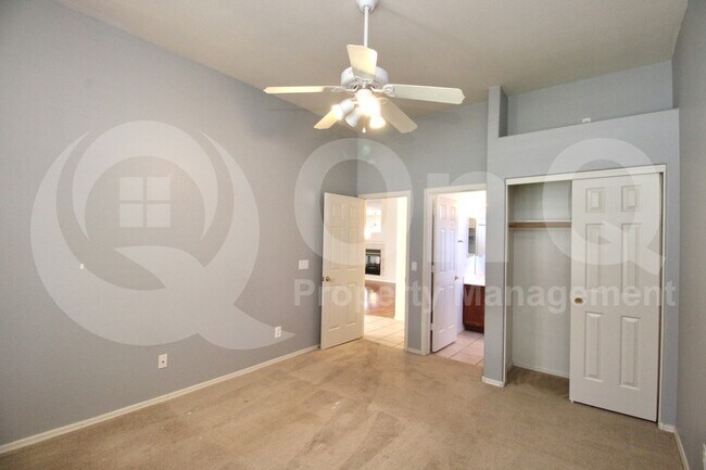 Building Photo - 1445 S Park Grove Cir