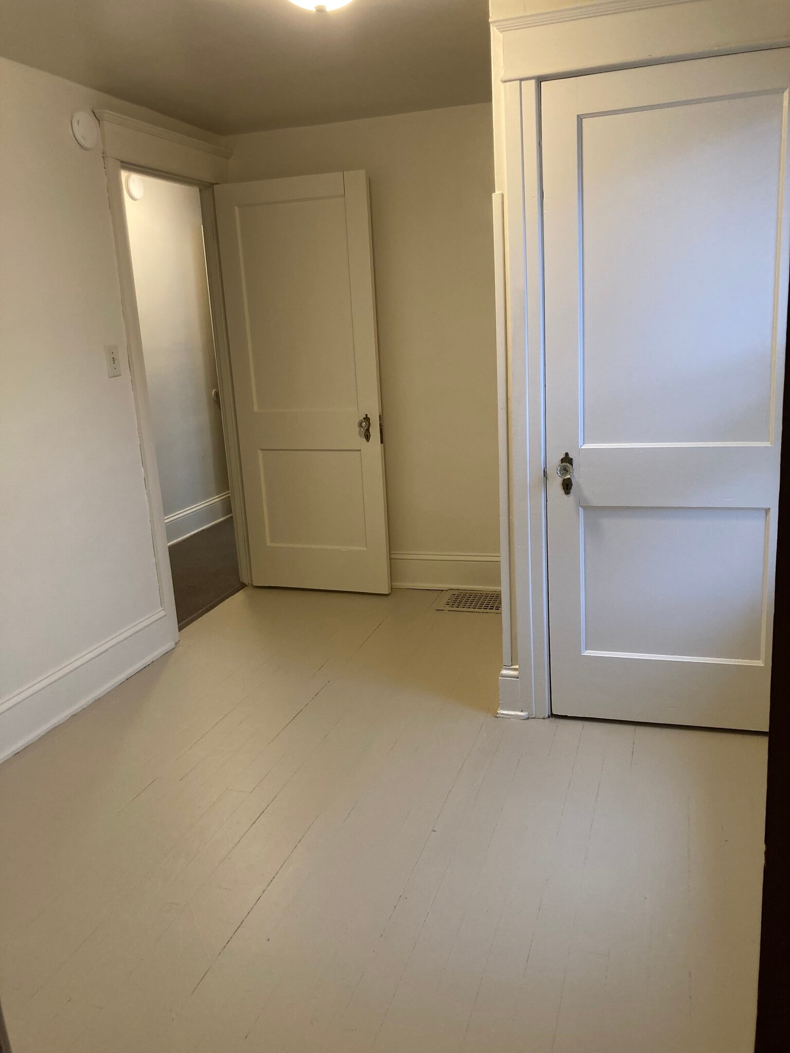 Building Photo - 117 N Montour St