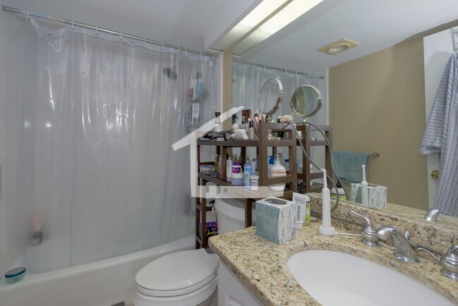 Building Photo - HOT ALLSTON LISTING!!!!