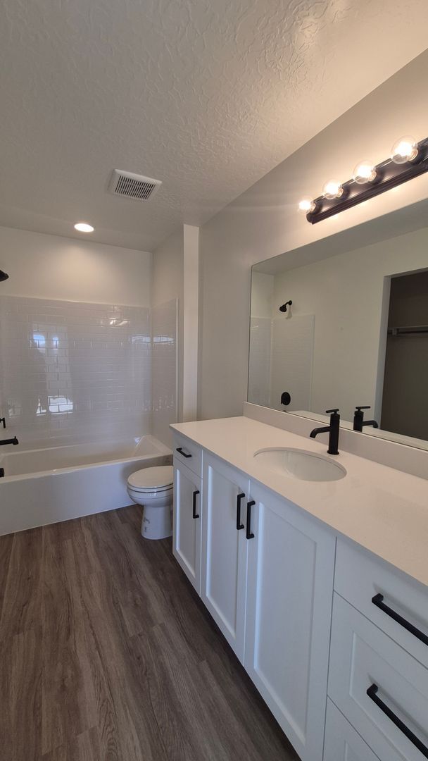 Building Photo - 5673 S Weehawken Ln